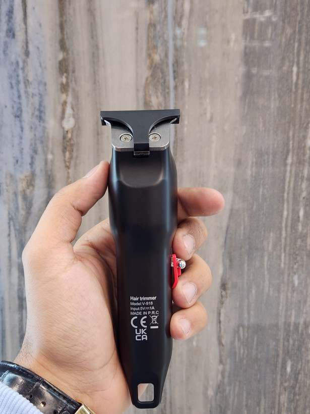 ماشین اصلاح موی سر و صورت شارژی وی جی ار مدل V-918